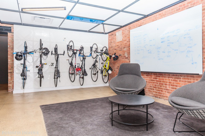 ban co biet nhan vien uber tai manhattan co the dem cho cung toi van phong