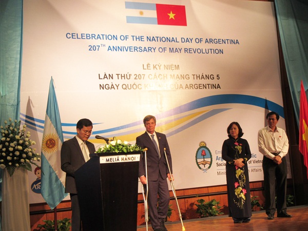 ky niem lan thu 207 ngay cach mang thang 5 moc son danh dau hanh trinh tien toi doc lap cua argentina