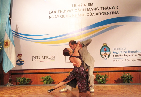 ky niem lan thu 207 ngay cach mang thang 5 moc son danh dau hanh trinh tien toi doc lap cua argentina