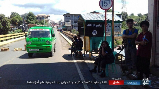 al masdar quan doi philippines rut chay tap the o marawi vi bi is ban tia