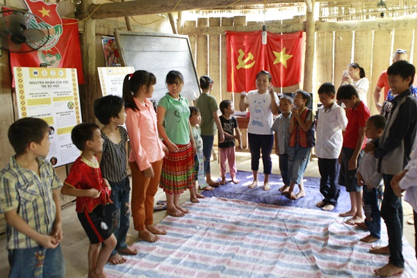 khi phu nu dan toc thieu so tro thanh nghien cuu vien