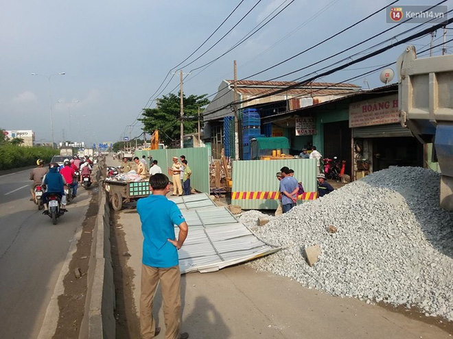 tam ton chan cong trinh do ra duong 2 nguoi sai gon nhap vien