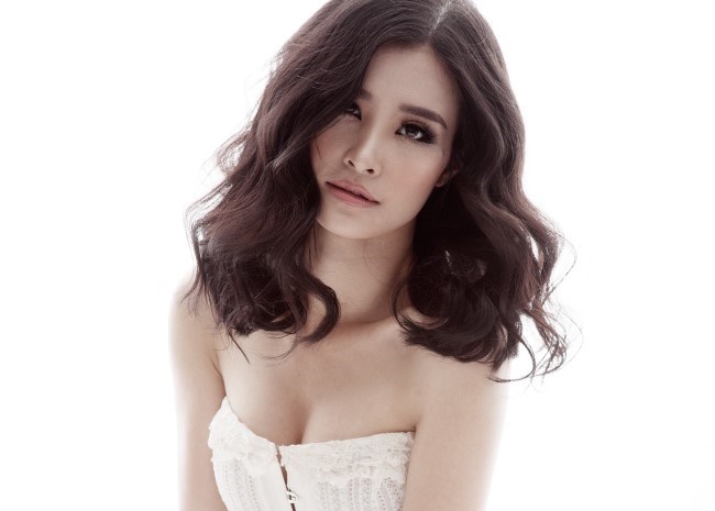 nghe si noi tieng bi sam so vay danh khi chay show tinh le