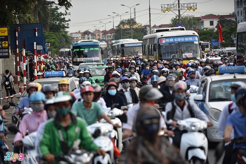 4 ngay xay ra hon 100 vu tai nan giao thong lam 79 nguoi chet