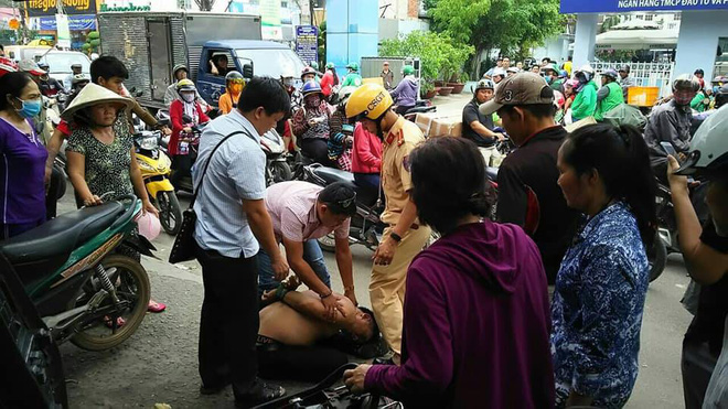 csgt cung dan truy duoi bat gon doi tuong trom xe tren duong pho sai gon