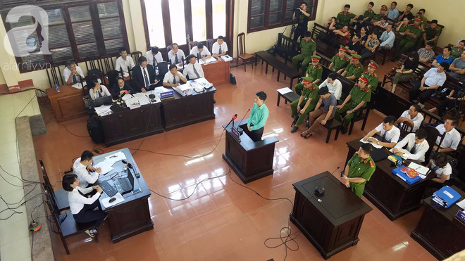 lanh dao bv da khoa hoa binh quy trach nhiem cho bs luong va phong vat tu