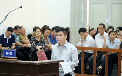 lua dao chiem doat tai san tien si day hoc lam giau linh an tu chung than