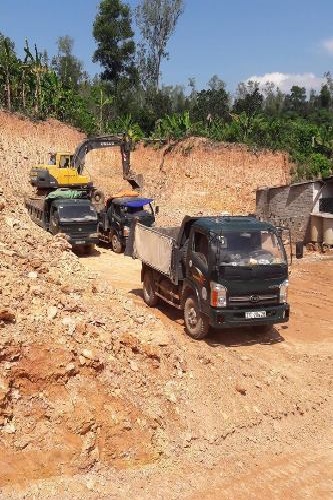 nghe an dat tac hoat dong canh tru so uy ban