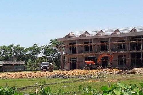 nghe an dat tac hoat dong canh tru so uy ban