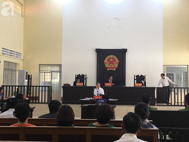 xu phuc tham vu be gai 13 tuoi bi xam hai den tu tu toa tin loi khai cua be gai tuyen y an so tham 7 nam tu nguoi nha huu be gay nao loan