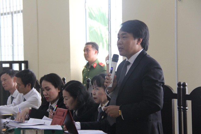 xu phuc tham vu be gai 13 tuoi bi xam hai den tu tu toa tin loi khai cua be gai tuyen y an so tham 7 nam tu nguoi nha huu be gay nao loan