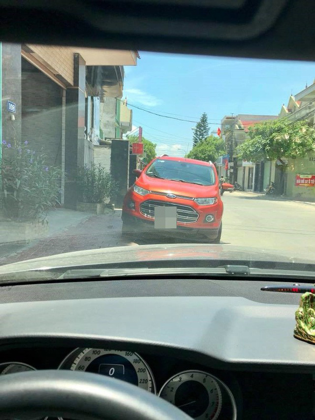 du chu nha viet thong bao truoc cua nhung tai xe van bo qua va co hanh dong phan cam