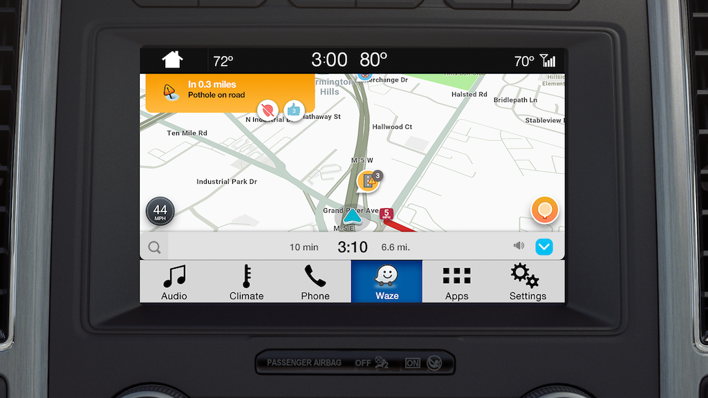waze ung dung dan duong va thong tin giao thong tich hop va dieu khien bang giong noi