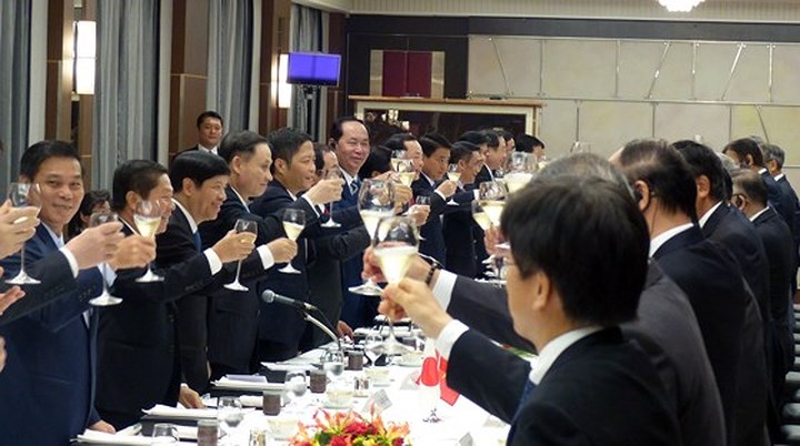 ngay lam viec thu hai chu tich nuoc gap go cac chu tich tap doan lon tai nhat ban