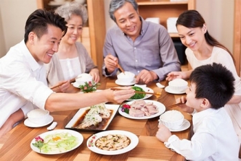 Thanh lịch bữa cơm gia đình người Hà Nội