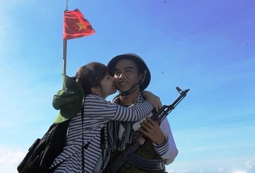 khoanh khac truong sa