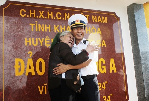 khoanh khac truong sa