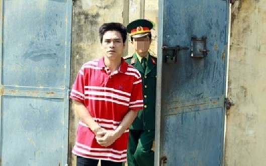 vu ong chan xuat hien don to cao chan dong