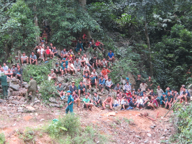 ba phu vang bi ket trong hang se thay doi phuong an tiep can nan nhan