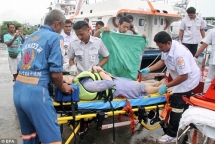 thai lan hai tau du lich va cham hang chuc hanh khach thuong vong