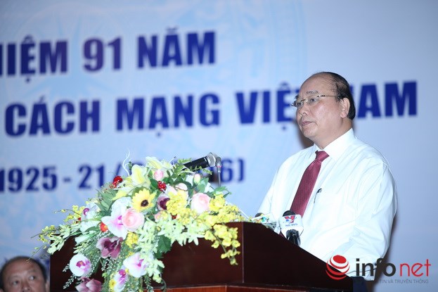 thu tuong chia se cong viec voi dong luong con khiem ton cua cac nha bao