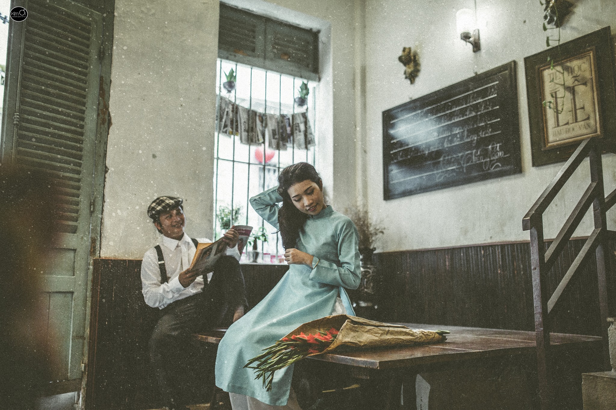 Tái hiện lại Sài Gòn những năm 80 thông qua bộ ảnh cưới là điều mà không ai có thể từ chối. Hãy đến khám phá tuyệt phẩm chụp ảnh cưới tại Sài Gòn, để tận hưởng cảm giác lạc trong không gian thời gian, trở về quá khứ và khám phá bí mật của thành phố.