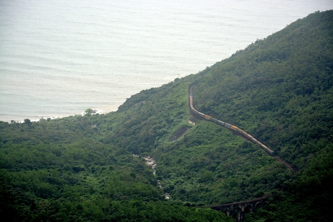 nhung tuyen du lich bang tau hoa hap dan nhat dip he o viet nam