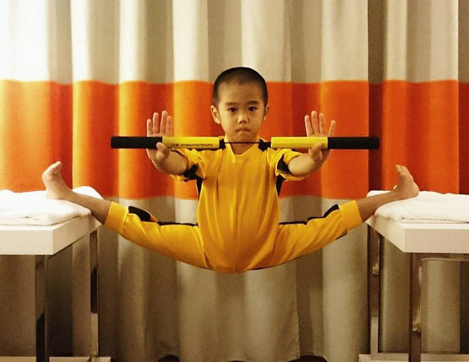 cau be 7 tuoi nguoi nhat khien ca the gioi kinh ngac vi man trinh dien tuyet voi y het huyen thoai ly tieu long