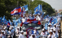 bao campuchia thu tuong hun sen tiet lo cpp chi 300 usdphut truyen hinh truc tiep