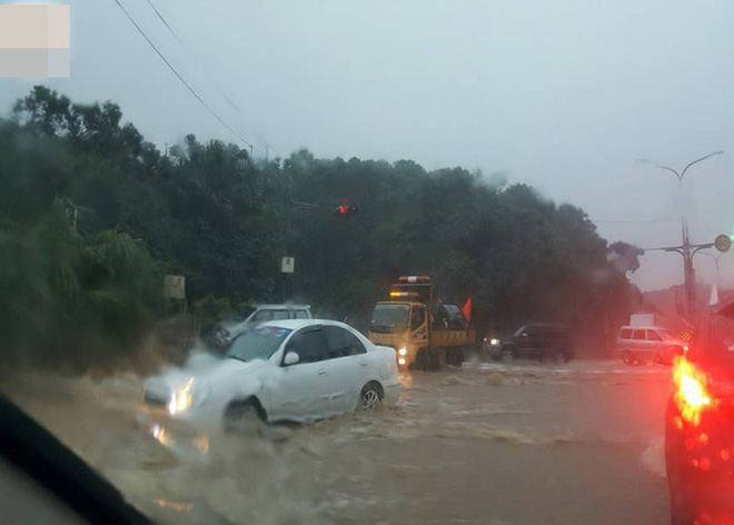 nguoi dan dai loan chat vat doi mat voi ngap ung khap noi boi tran mua lon ky luc trong 17 nam qua