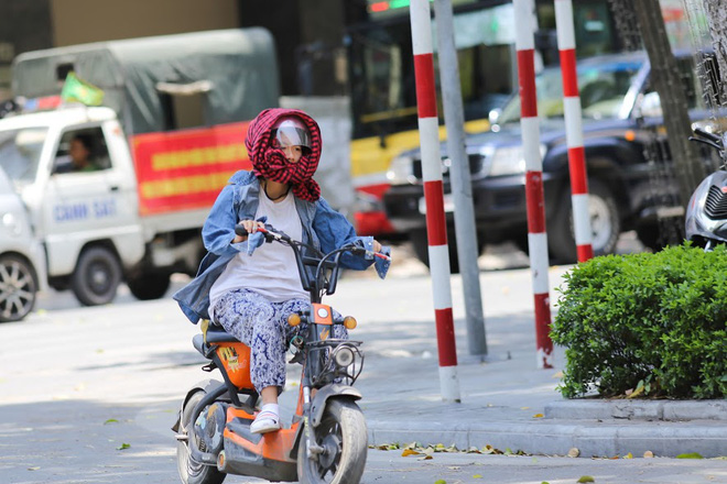 chum anh nghin le mot chieu thuc ba dao nguoi dan ha noi doi pho voi nang nong dinh diem