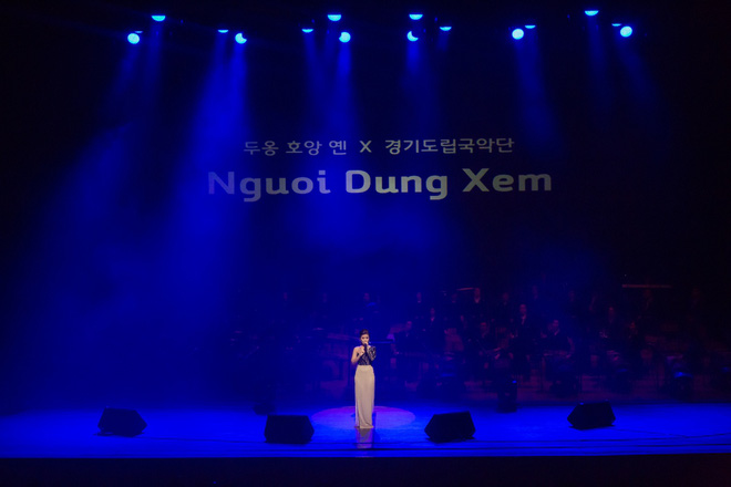 duong hoang yen ha anh duoc khan gia han quoc co vu nhiet tinh