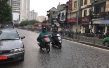 cuoi cung thu do ha noi da co mua sau nhung ngay vat va vi nang nong