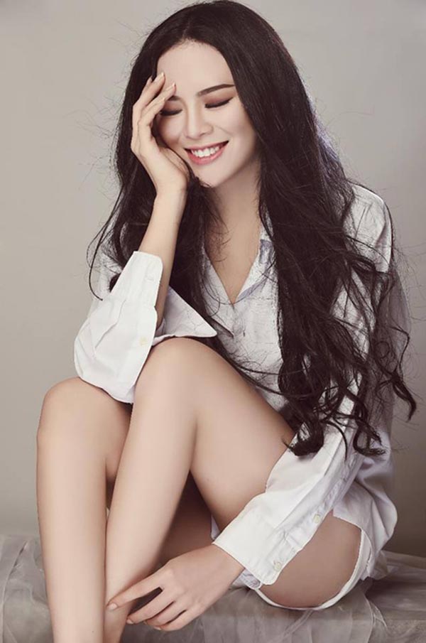 nguoi dep hoa hau to chuc dam cuoi voi dai gia hon 16 tuoi xa hoa nhat nhi showbiz viet