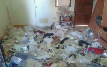 nu sinh vien thue nha chuyen di chu phong tro khoc thet khi thay khung canh tan hoang nhu bai rac