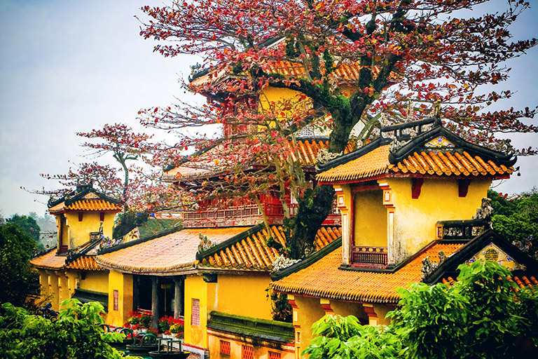 khai mac trien lam di san hue duoi goc nhin cua cac nghe si tre