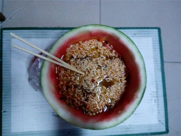 cuoi khong nhat duoc mom voi tuyet pham nau an mi goi thach den an bao nhieu cung khong so nong