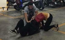 xon xao clip hon chien trong ham gui xe nghi do co gai tre thieu y thuc trong rap chieu phim