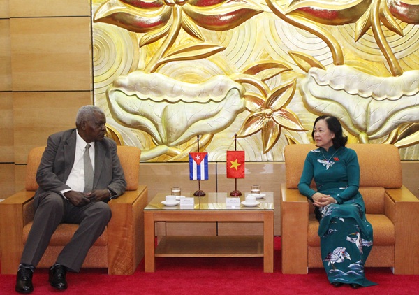 doan ket voi cuba la menh lenh cua trai tim
