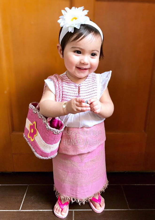 ve xinh xan de thuong cua thien than lai 1 tuoi don tim cu dan mang thai lan