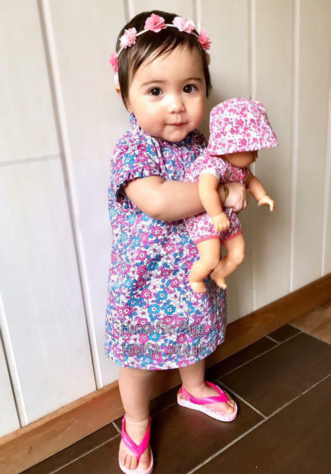 ve xinh xan de thuong cua thien than lai 1 tuoi don tim cu dan mang thai lan