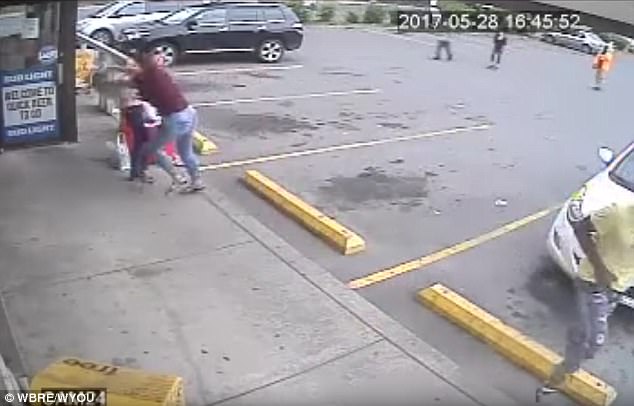 ghen tuc vi ban trai noi chuyen voi co be 12 tuoi co gai tre xong toi xo nga be gai day tho bao