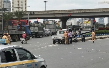 ha noi co gai 23 tuoi di xe dap dien bi xe bon can tu vong tren dai lo thang long