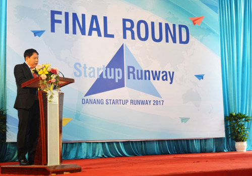 c tek gianh giai nhat da nang startup runway 2017