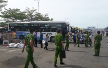 nam thanh nien tu vong bat thuong tren xe khach vao da nang