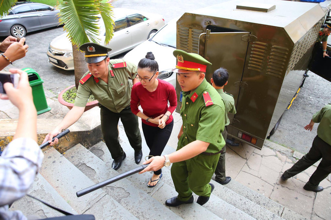 luat su bao chua cho hoa hau phuong nga bat ngo cung cap chung cu moi yeu cau giu bi mat