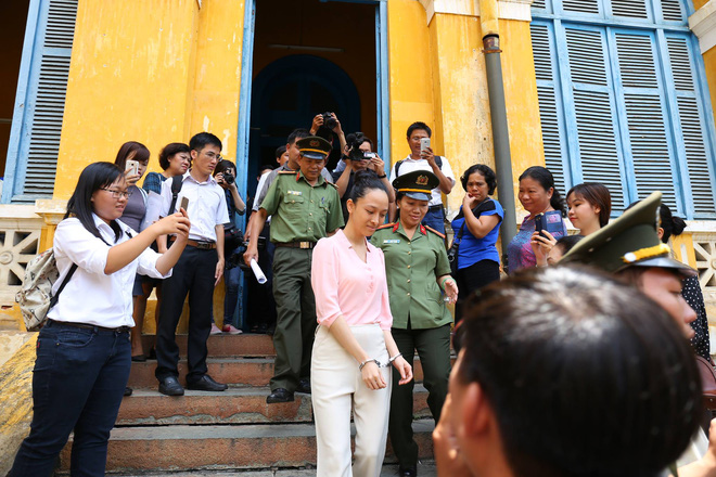 cao toan my im lang phot lo mot so cau hoi cua luat su phuong nga