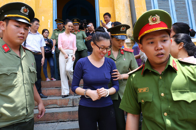 cao toan my im lang phot lo mot so cau hoi cua luat su phuong nga