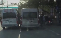 tranh gianh khach tai xe 2 xe 16 cho lao vao hon chien duong tac nghen