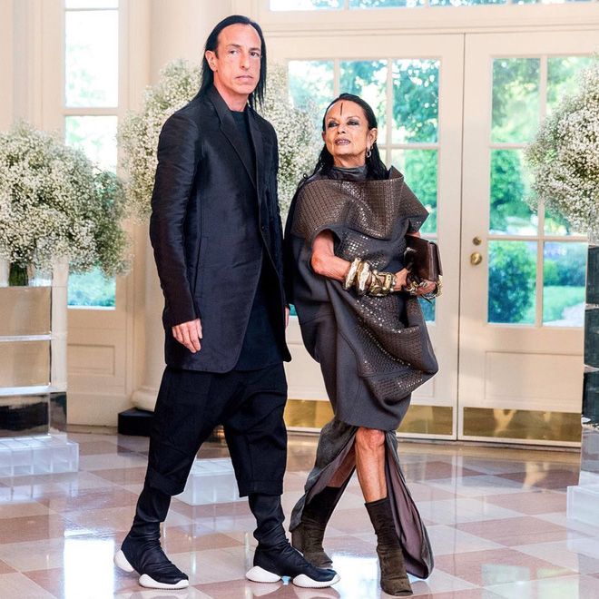 rick owens nha thiet ke hu hong va moi tinh ky la voi nguoi vo hon 17 tuoi